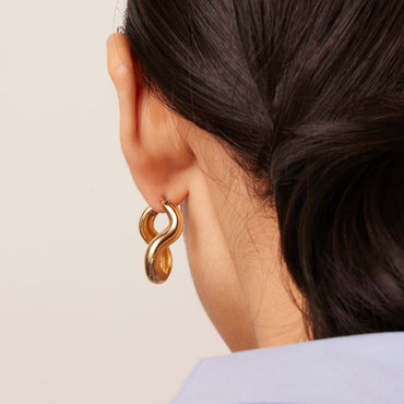 14k Gold Sculpted Swirl Earrings