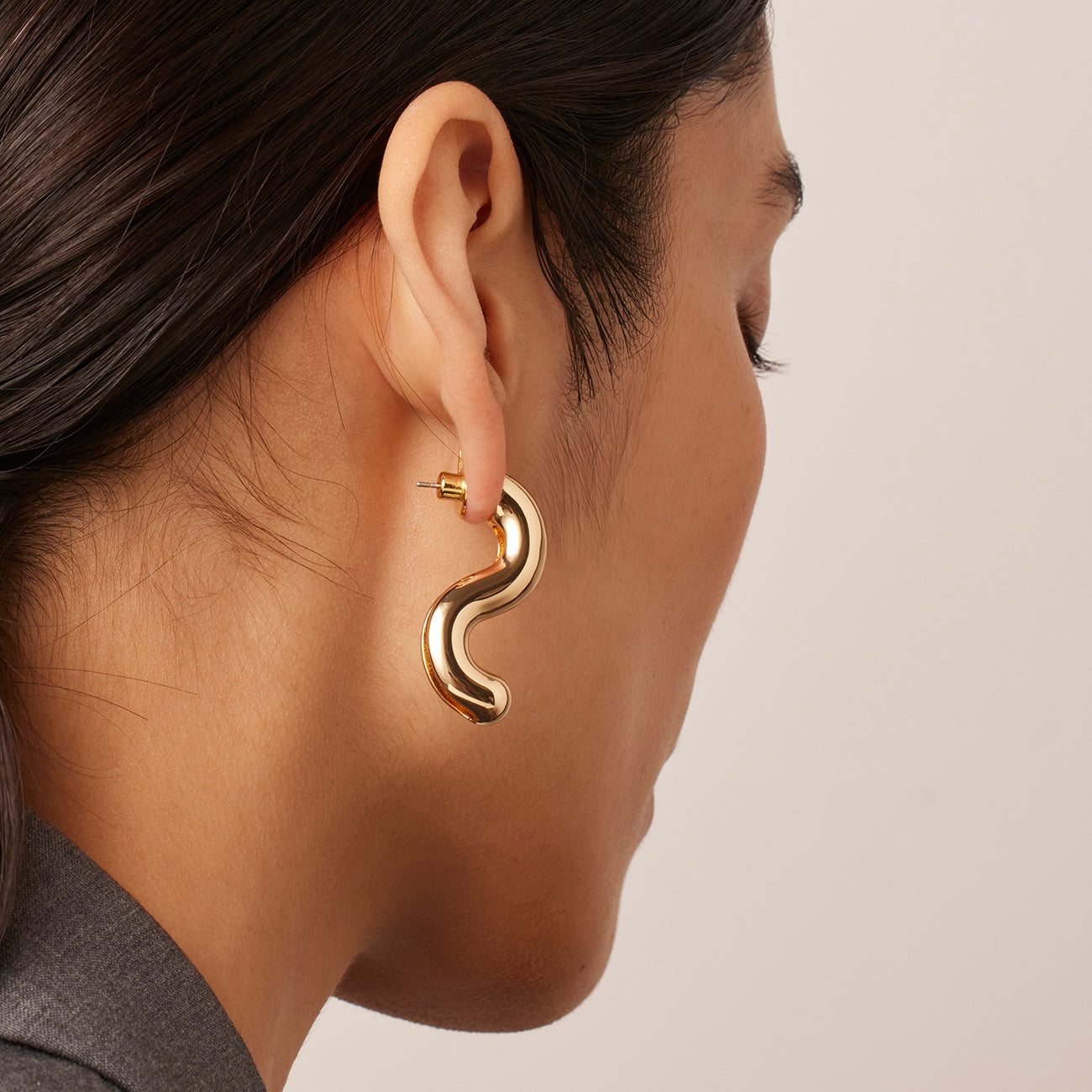 14K Gold Wave Earrings
