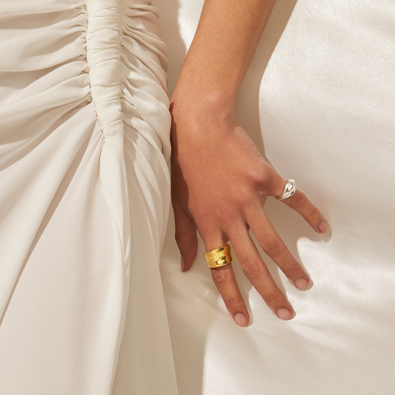 High-gloss Statement Ring