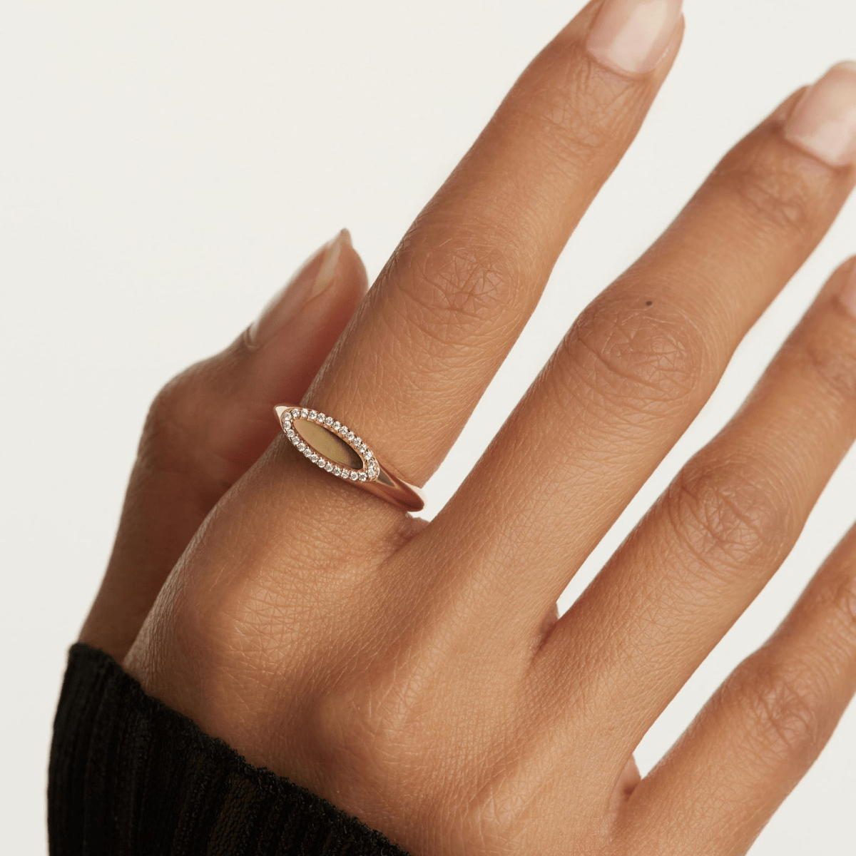 Zirconia Lace Engravable Ring